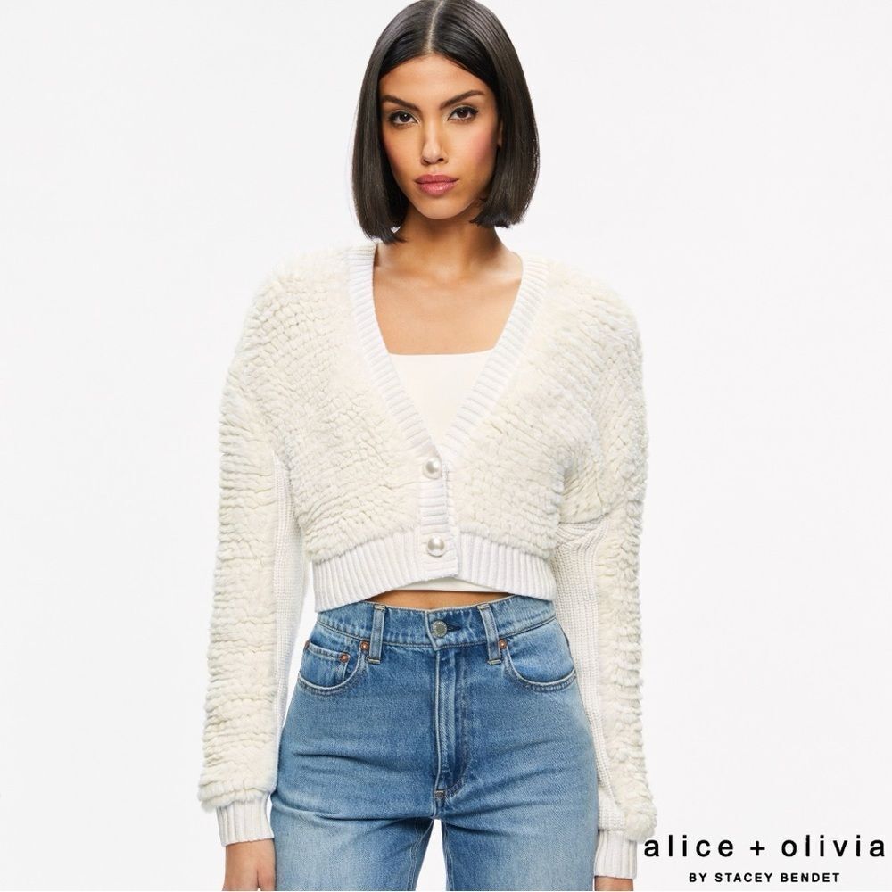 Alice + Olivia **NWT** Casilda Faux Fur Cropped Cardigan in Soft White